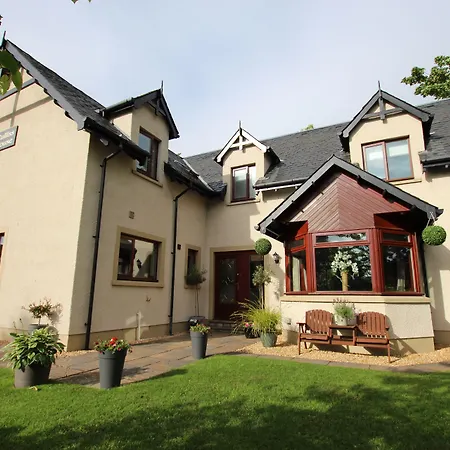 Culliss House B&B-3